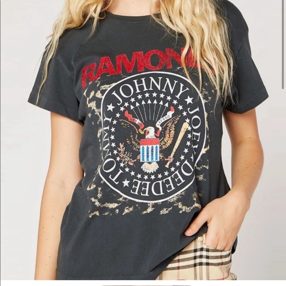 Daydreamer Ramones Graphic T size L